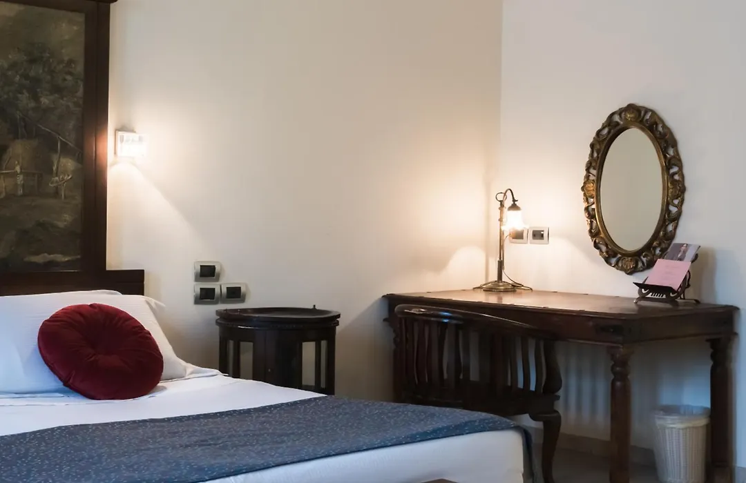Vogue Hotel Arezzo-1