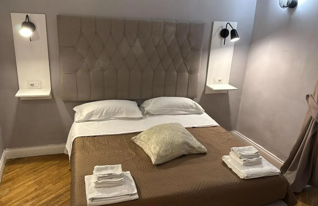 Alcapri Suite Napoli Centro-1