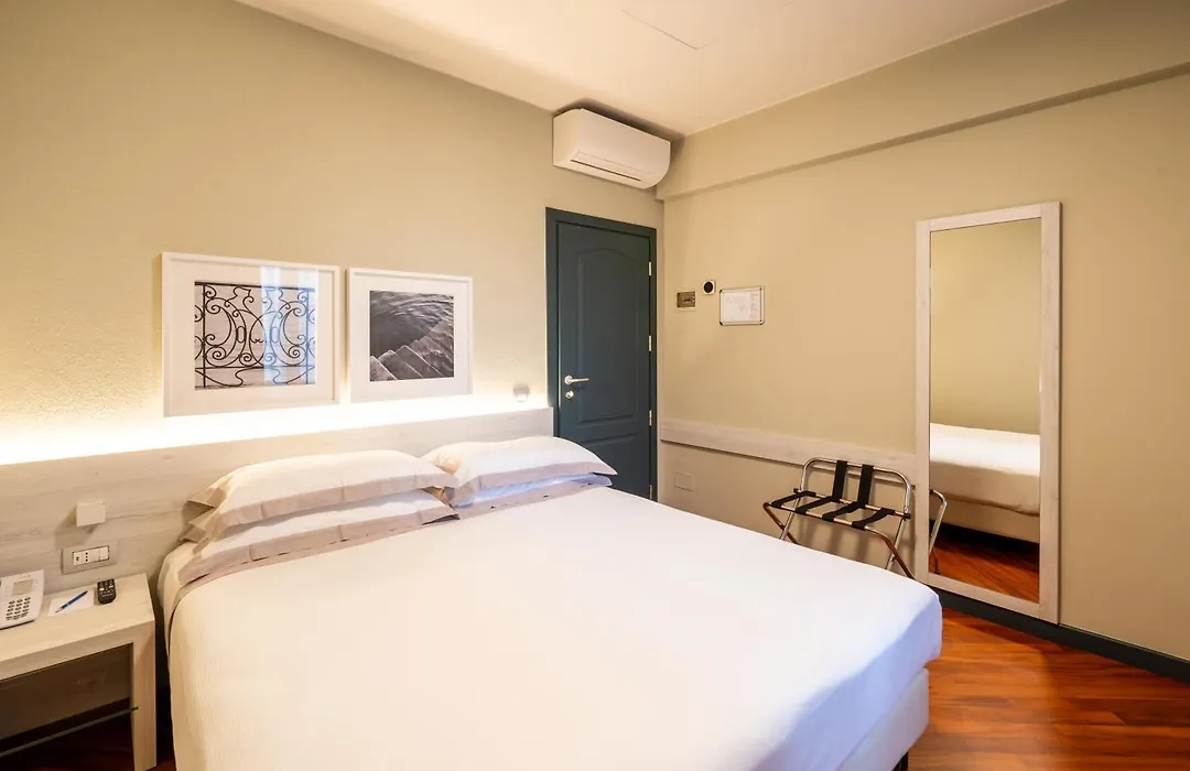 Hotel Centrale-1