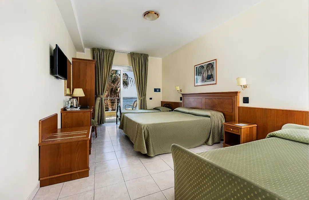 Grand Hotel Victoria-1