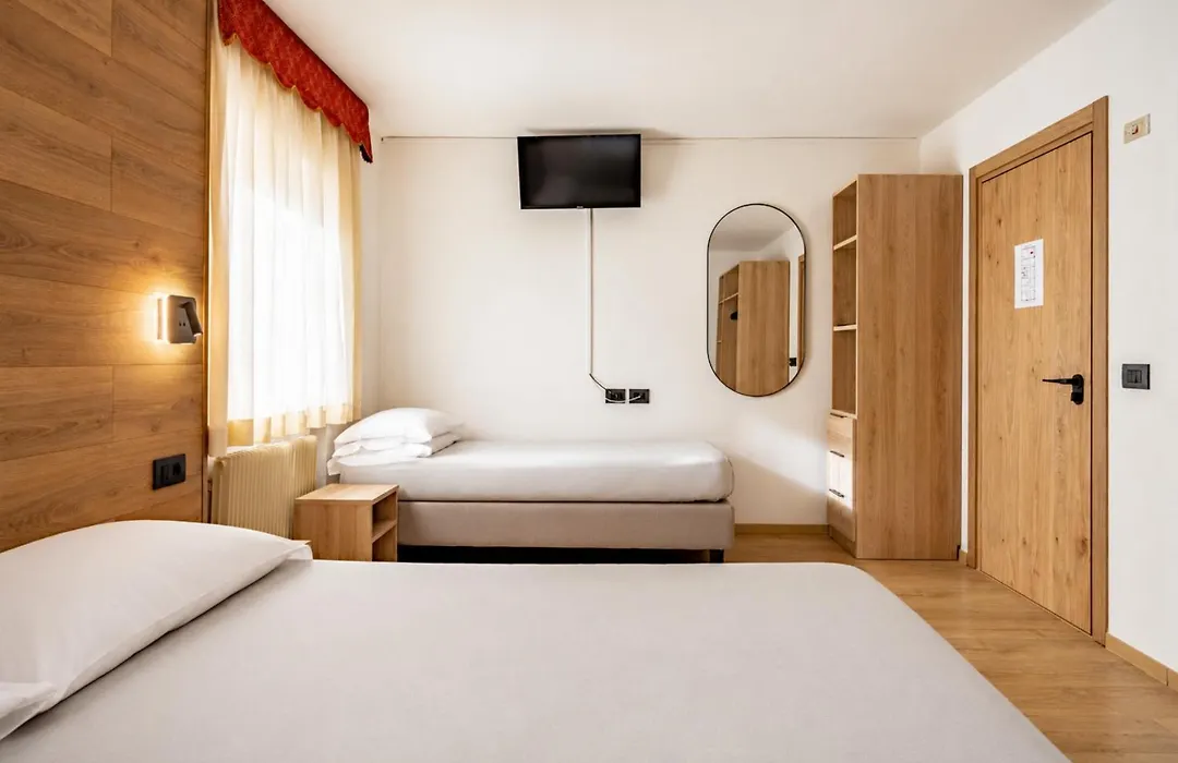 Hotel Italo-1