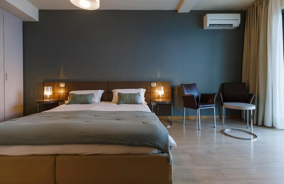 Piccolo Hotel-1