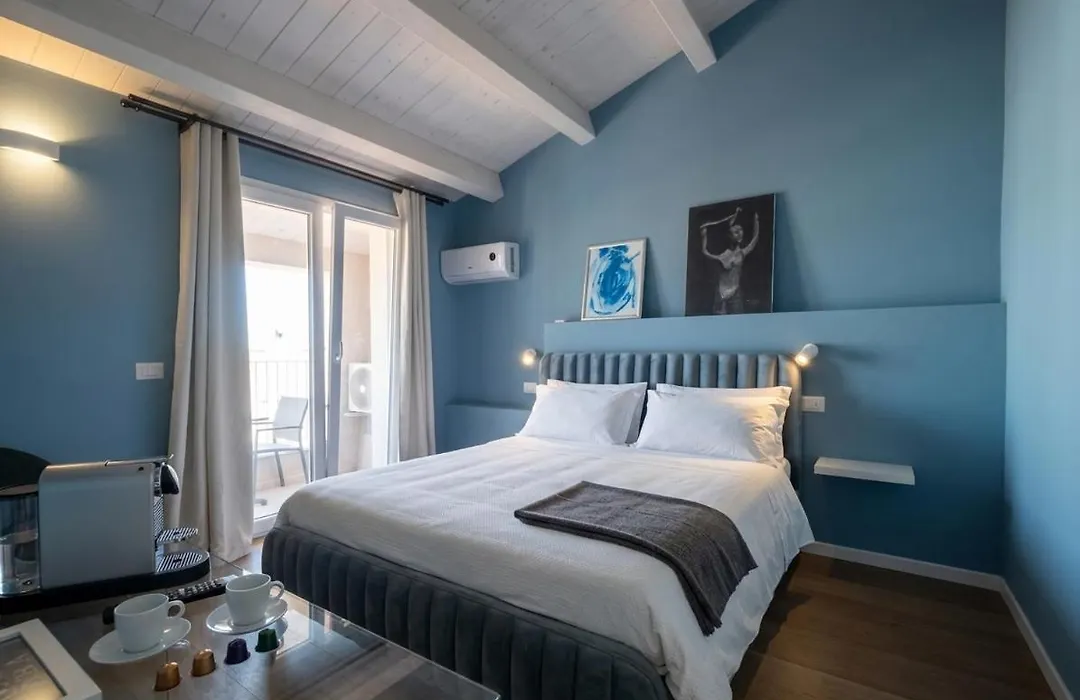 Les Chambres De Francoise Guest House-1