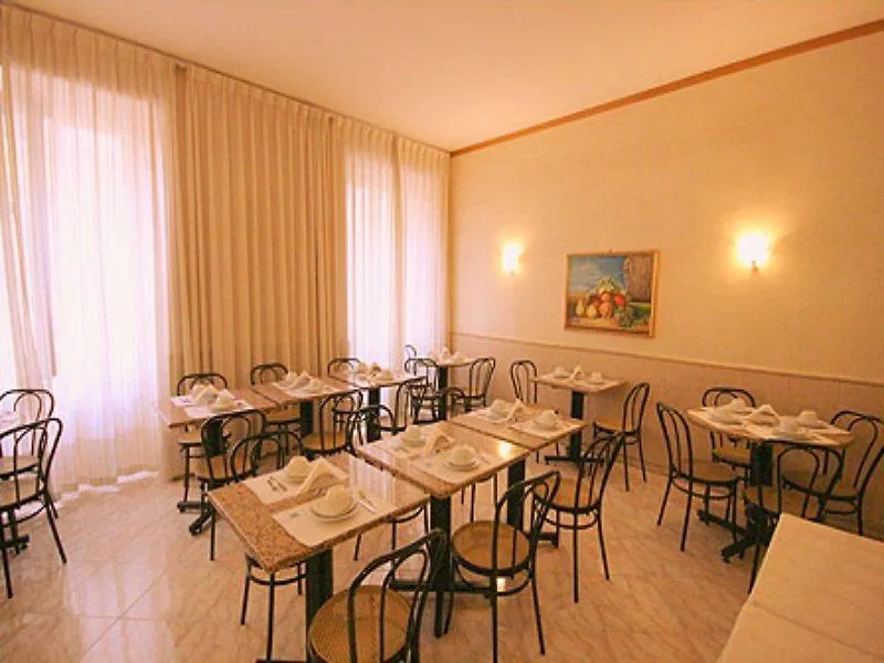 Hotel Embassy-1