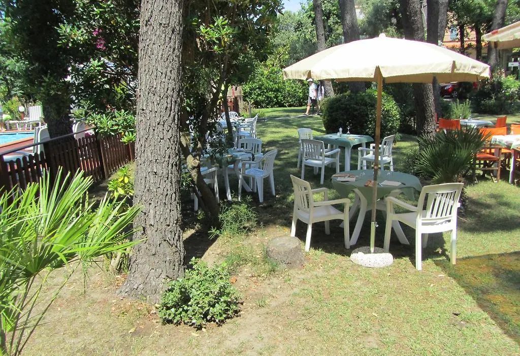 Piccolo Hotel-1