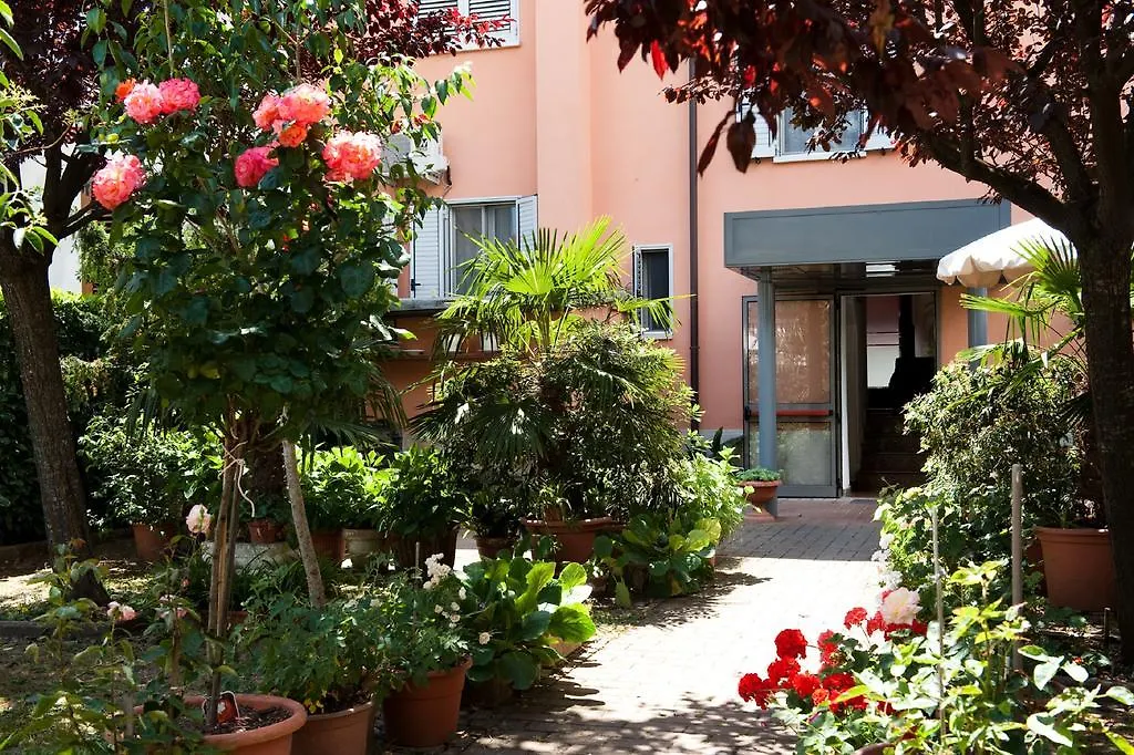 Hotel La Toscana-1