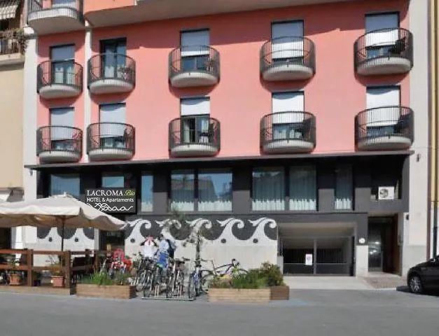 Lacroma Bio Hotel & Apartments-1