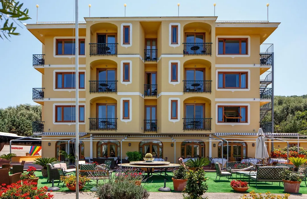 Johanna Park Hotel-1