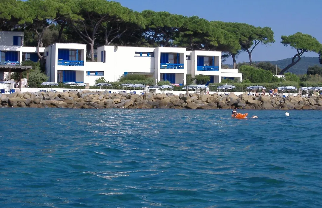 Baia Etrusca Resort-1