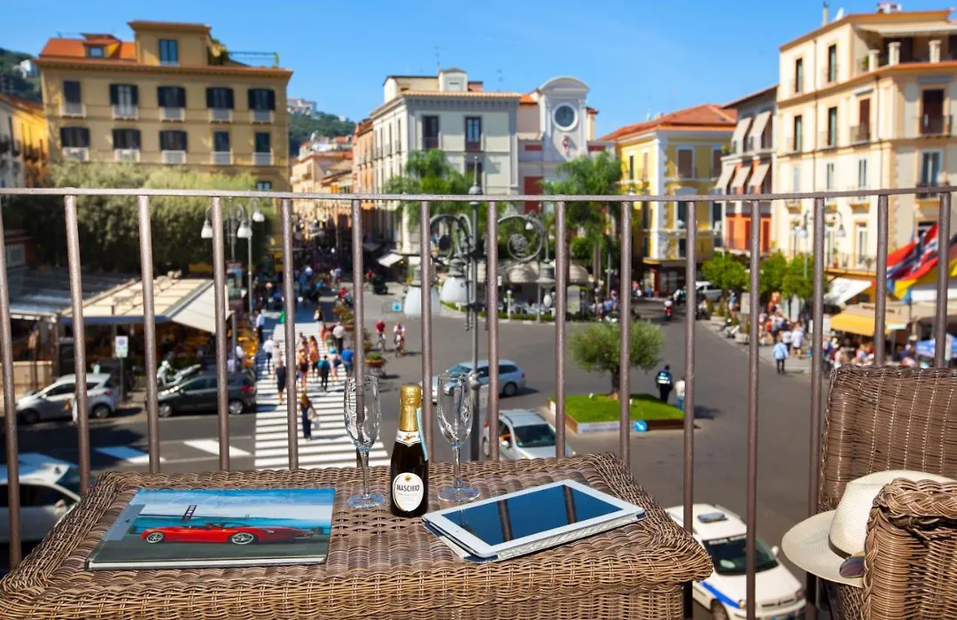 Piazza Tasso B&B Relais-1