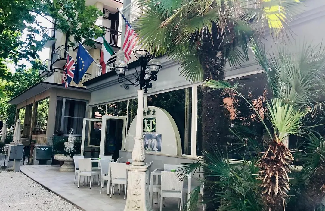 Hotel In-1