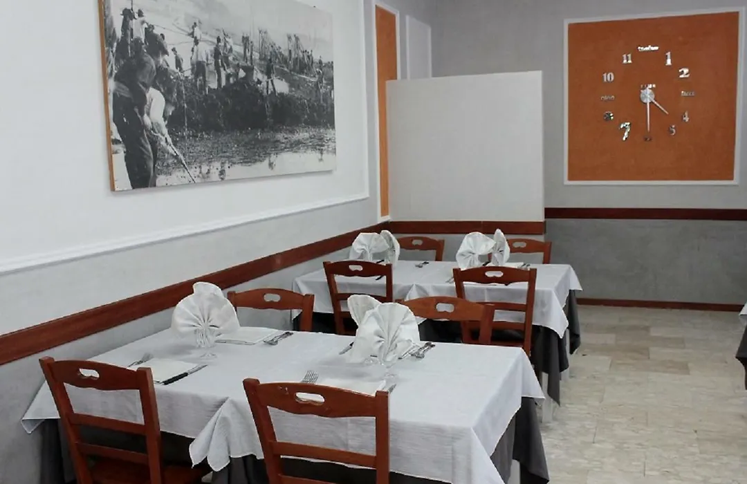 Hotel Derna-1