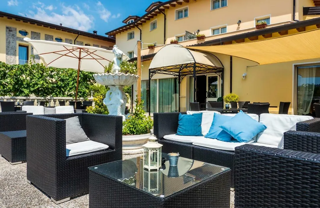 Borgo Dei Poeti Romantik Hotel-1