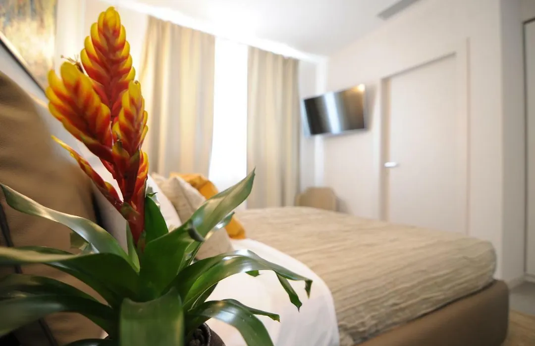 Garda Room-1