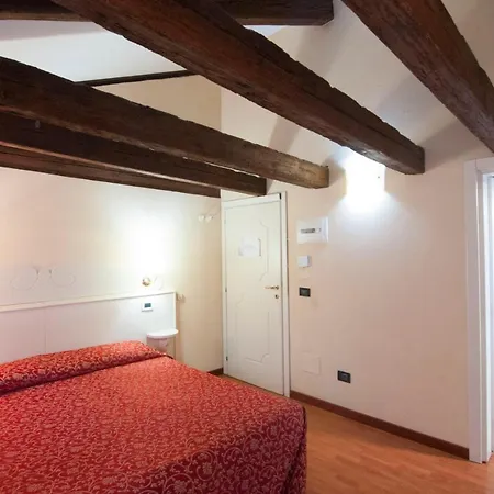 Venice Resorts Guesthouse Vicino Piazzale Roma E Stazione-3