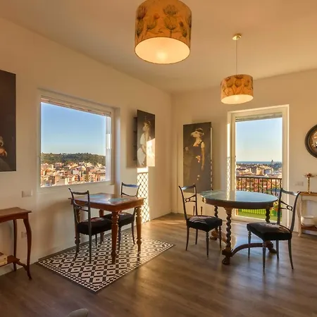 Eleventh Floor Suites-3