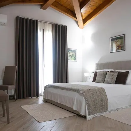 Irilor Luxury B&B-3