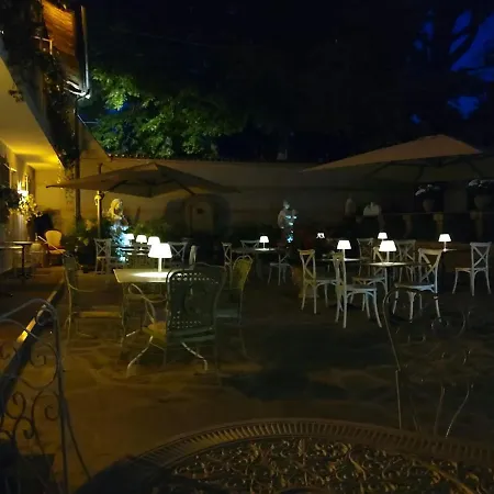 ANTICA VILLA CUNEO- Guest House - B&B e non un Hotel a Cuneo-2