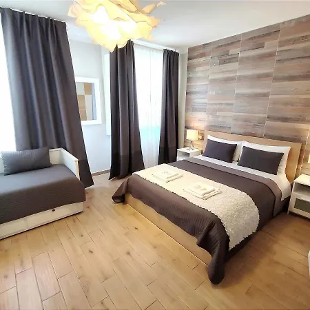 Pisa City Lodge-3