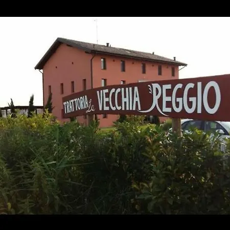 Hotel La Vecchia Reggio-3