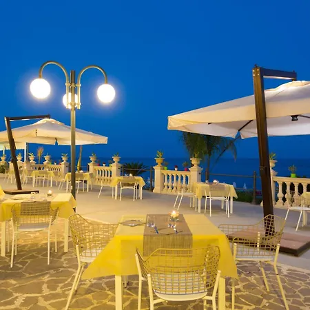 Hellenia Yachting Hotel & Spa-3