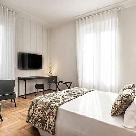 Apollo Suite-2