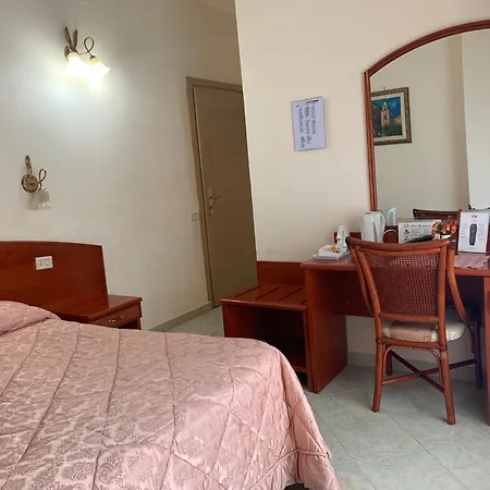 Hotel Mediterraneo-2