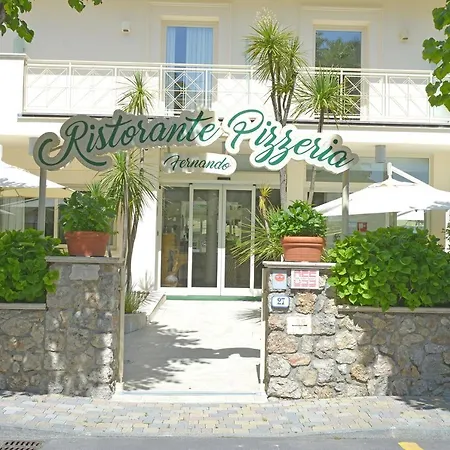 Hotel Pigalle-2