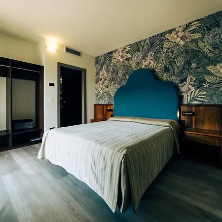 Continental Hotel-2