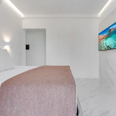 Caralis Suites Rooms-2
