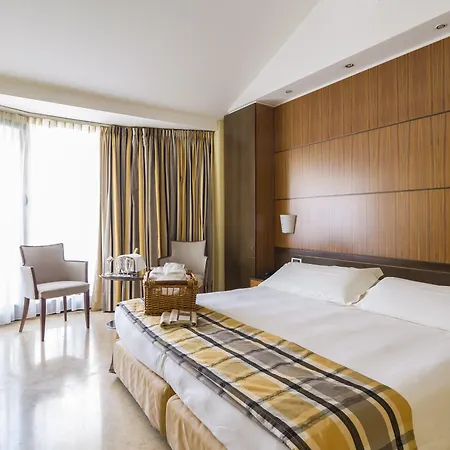 Hotel Carrobbio-2