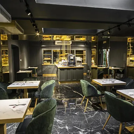 Hotel Urbani-3