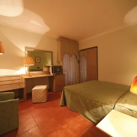 Hotel La Pace-2