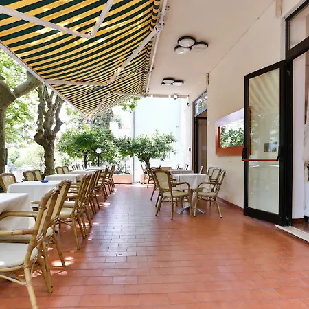 Hotel Avana Mare-2