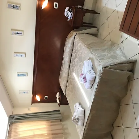 Hotel Villa Tiziana-3