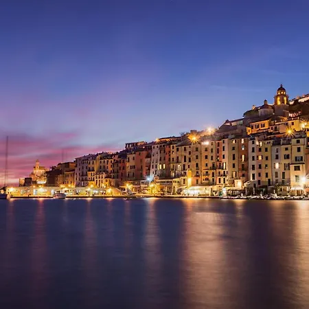 Colonna 24 Luxury Room In Portovenere Near 5 Terre-2