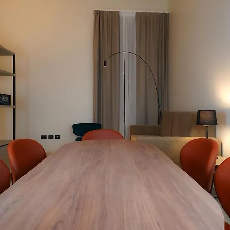 Bergamo Inn 21-2