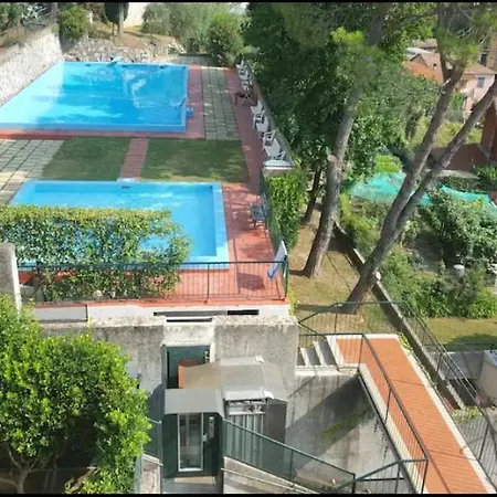 Camera Privata Nell'Appartamento In Zona Residenziale Con 2 Piscine-3