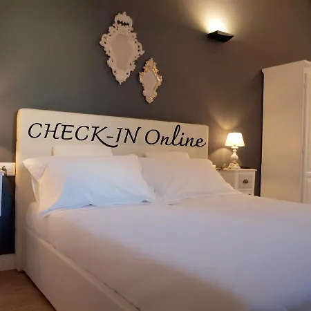 Cosmopolitan Central Rooms-2
