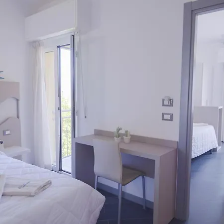 Hotel Liliana-3