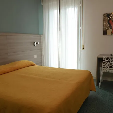 Hotel International-2