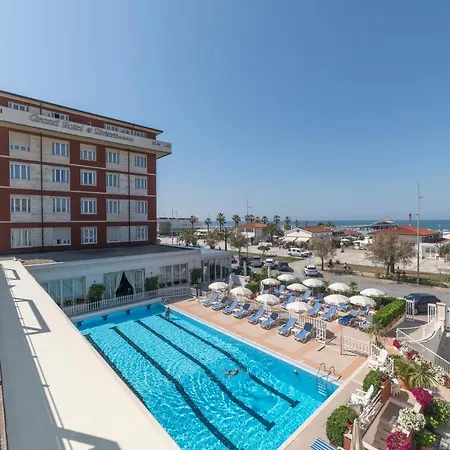 Grand Hotel & Riviera-3