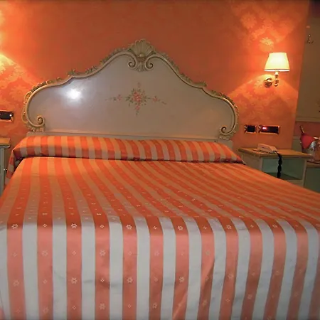 Hotel Lux-3
