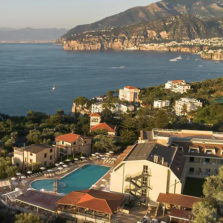 Grand Hotel Vesuvio-3