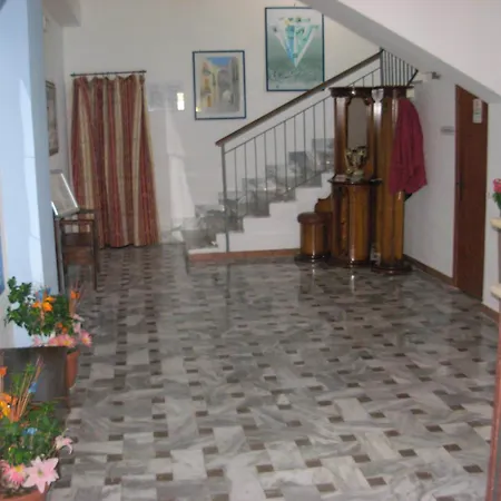 Beach Hotel-2