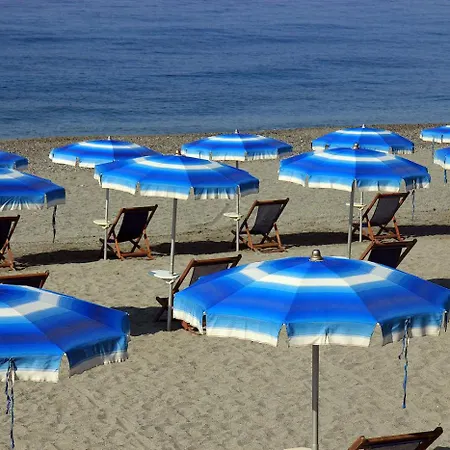Hotel Bagni Arcobaleno-3