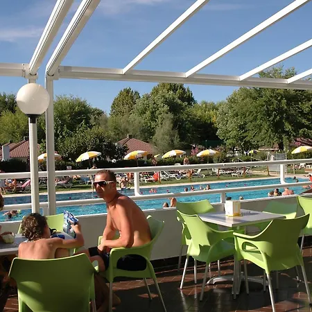 Aparthotel Albatros-3