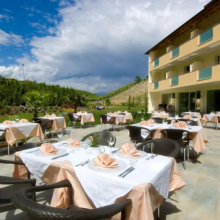 Hotel Weingarten-2