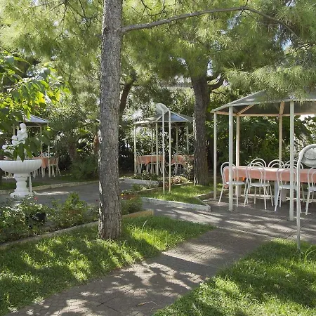 Hotel La Maestra-2