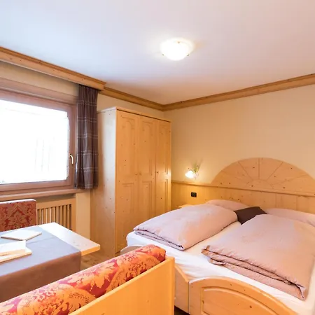 Hotel Champagne-3